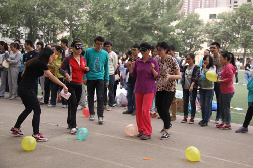 河北建筑科技学院举办2015年师生趣味运动会